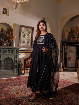 Ragavi - Black Kurta Pants with Dupatta (Set of 3)