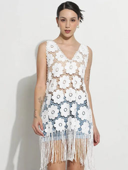 SHOWOFFFF - Women's Floral White V-Neck Longline Crochet Top