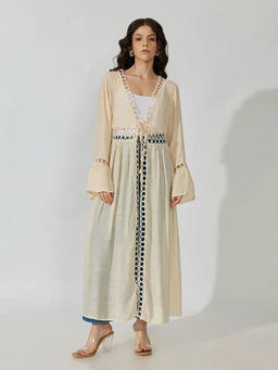 SHOWOFFFF - Edition Women's Cream Longline Shrug
