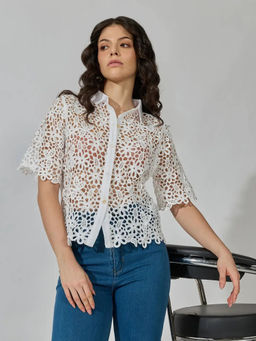 SHOWOFFFF - Women's Floral White Crochet Contrast Collar Shirt