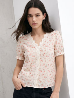 Outzidr - Off White Floral Printed Puff Sleeved With Lace Inserts On The Neck Top