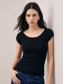 Black color option, Currently selected