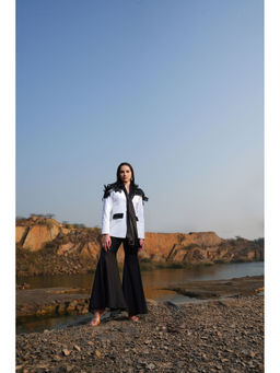 Label Iris - Ivory Jacket With Shawl And Pant (Set of 3)