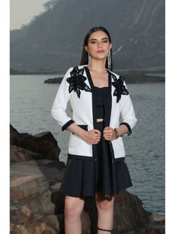 Label Iris - Ivory And Black Beaded Flower Skirt With Bustier And Jacket (Set of 3)