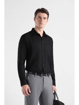 Van Heusen - Men Black Solid Full Sleeves Formal Shirt