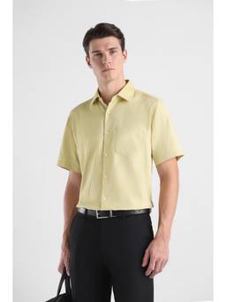 Van Heusen - Men Light Yellow Solid Half Sleeves Formal Shirt