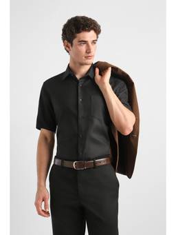 Van Heusen - Men Black Solid Half Sleeves Formal Shirt