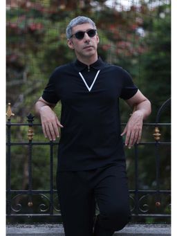 OUTERWORLD - Black Solid Half Sleeves Collar Neck Men's Polo T-Shirt