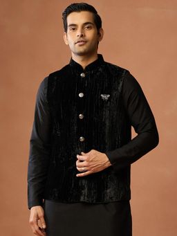 KISAH - Men Black Textured Nehru Jacket with Brooch