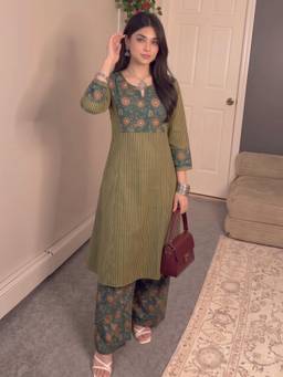 Autumnlane - Green Poppi Sunrise Printed Kurta with Pant
