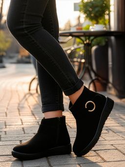 ELLE - Women Black Zipper Accent Ankle Boots