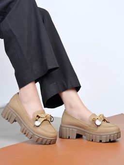 Shoetopia - Women Trendy Beige Lug-Sole Loafers