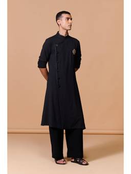 S&N by Shantnu Nikhil - Black Minimalistic Asymmetric Kurta