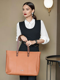 Toteteca - Tan Shoulder Bag