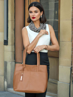 Toteteca - Tan Solid Shoulder Bag