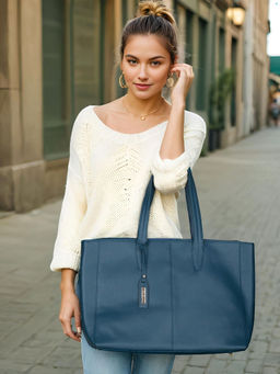 Toteteca - Blue Solid Classic Shoulder Bag