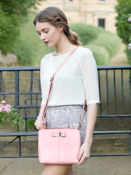 Toteteca - Pink Bow Sling Bag