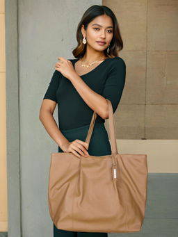 Toteteca - Tan Chic Urban Shoulder Bag