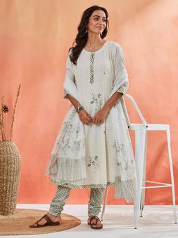 Fabindia - Off White Cotton Hand Block Print Dupatta And Kurta With Churidar