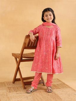 Fabindia - Pink Cotton Silk Blend Printed Kurta With Dupatta & Churidar
