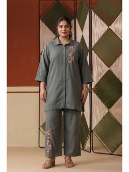 Scakhi - Sage Green Embroidered Rayon Flex Plus Size Co-Ord Set With Trouser