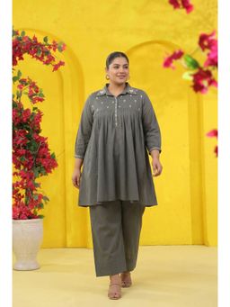 Scakhi - Plus Size Women Sage Green Embroidered Mulmul Co-Ord Set
