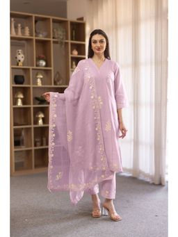 ASRUMO - Old Rose Linen Mughal Embroidery Slip Kurta With Pant & Dupatta
