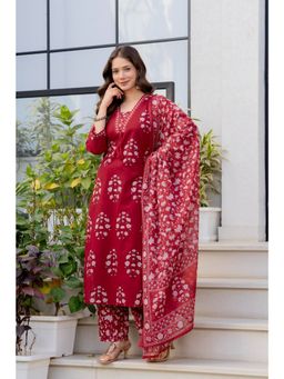 GEKHA - Womens Pure Cotton Printed Straight Kurta With Pants And Dupatta Red