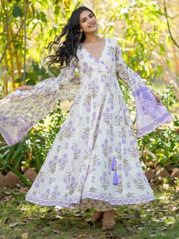 HOUSE OF JAMOTI - Swarnika Floral Angrakha Kurta Pant With Dupatta