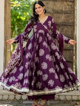 HOUSE OF JAMOTI - Lazy Daisy Angrakha Kurta Pant With Dupatta