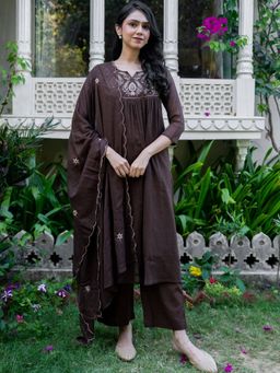 HOUSE OF JAMOTI - Vivana Brown Kurta With Pant & Dupatta