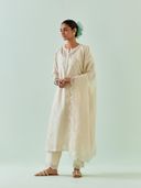 Off White color option, Sold out, Currently selected