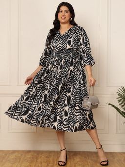 Deebaco - Women Plus Size Animal Printed Flared Midi Dress
