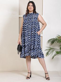 Deebaco - Women Plus Size Blue Zig-Zag Printed Tiered Shirt Knee Length Dress