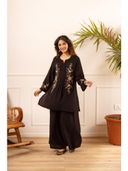 Black color option, Sold out, Currently selected