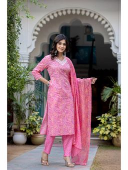 Varanga - Women Printed Pink Paisley Kurta with Printed Pant and Dupatta (Set of 3)
