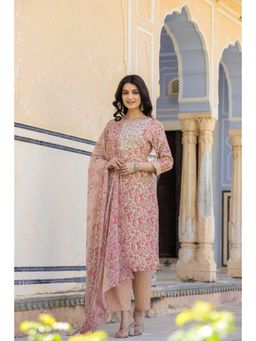 Varanga - Women Pink Floral Printed Kurta Paired with Pant and Dupatta (Set of 3)