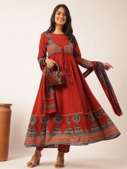 Vbuyz - Maroon Geometric Printed Anarkali Cotton Kurta Set(Set Of 3)