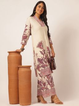 Vbuyz - Off-White and Pink Floral Printed Straight Cotton Flex Kurta Set(Set Of 2)