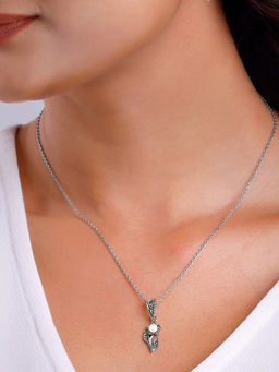 GIVA - 925 Silver Oxidised Silver Pearl Fleur Pendant with Link Chain