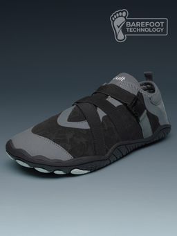 CULT - Men AquaGrip Training Shoes - Black