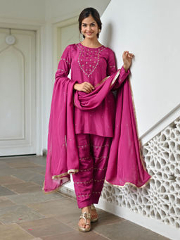 Urbanstree - Manjari Kurta with Pant and Dupatta (Set of 3)