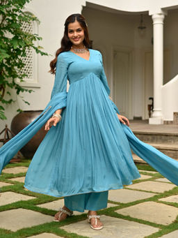 Urbanstree - Maitreyi Kurta with Pant and Dupatta (Set of 3)