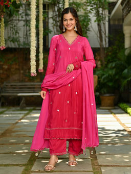 Urbanstree - Amrita Kurta with Pant and Dupatta (Set of 3)