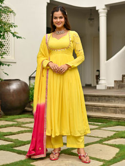 Urbanstree - Madhavi Kurta with Pant and Dupatta (Set of 3)