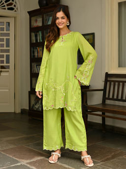 Urbanstree - Kritika Co-Ord (Set of 2)