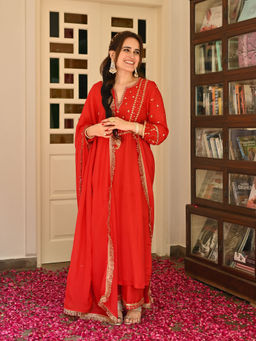 Urbanstree - Umika Kurta with Pant and Dupatta (Set of 3)