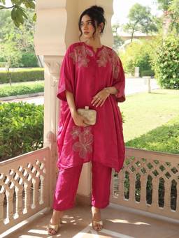 Dora Dori - Women'S Chinon Floral Pink Kurta with Cami and Pant