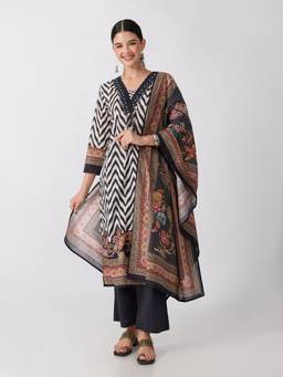 SHOWOFFFF - Women'S Cotton Printed Black Kurta with Pant and Dupatta