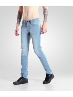 TURMS - Men Cool Tech Anti Odor UV Protectant Travel Edition Denim Ice Blue Jeans